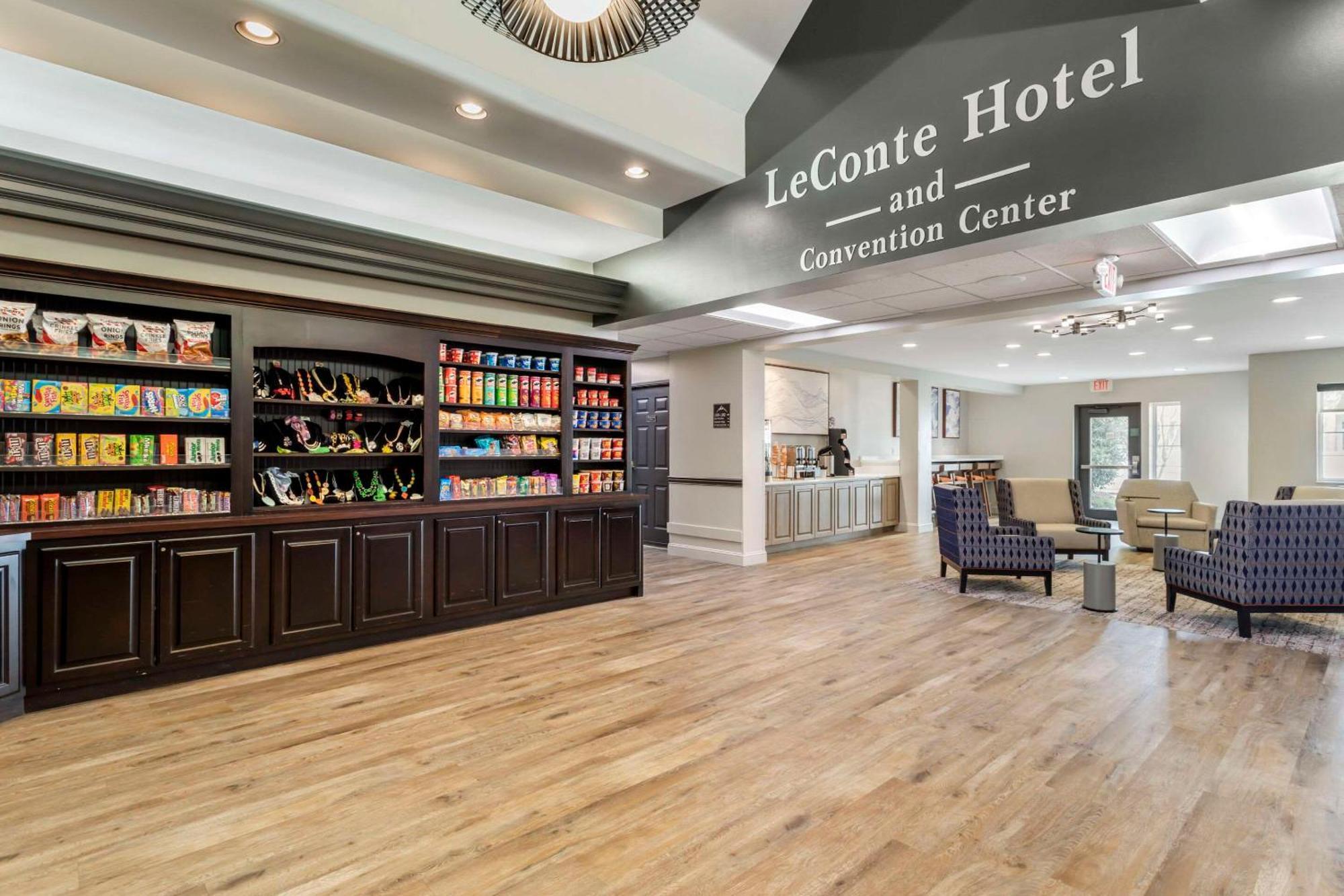 Leconte Hotel & Convention Center, Ascend Hotel Collection Пиджен Фордж Екстериор снимка