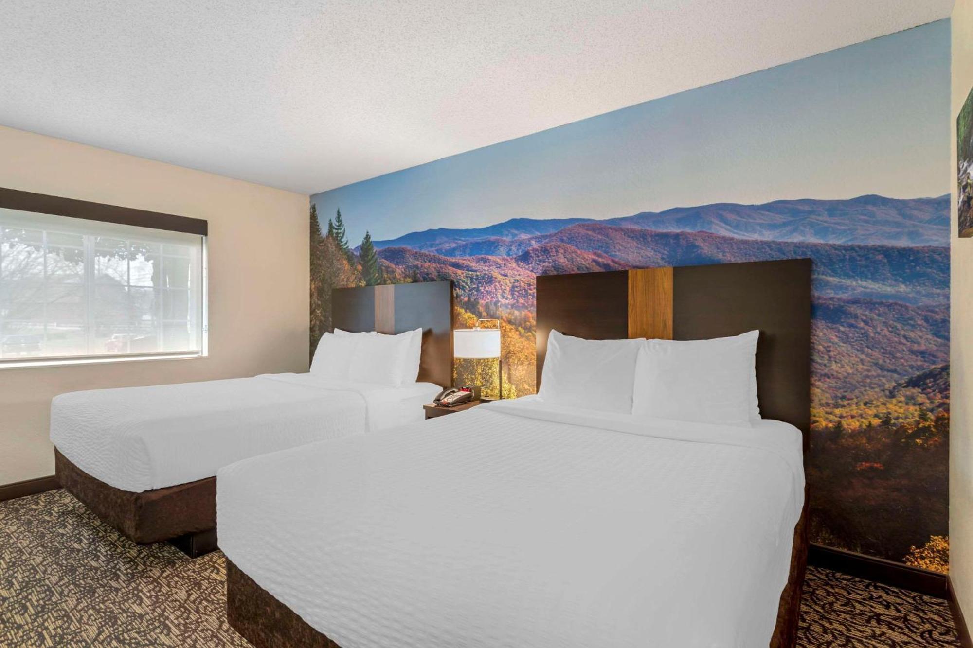 Leconte Hotel & Convention Center, Ascend Hotel Collection Пиджен Фордж Екстериор снимка