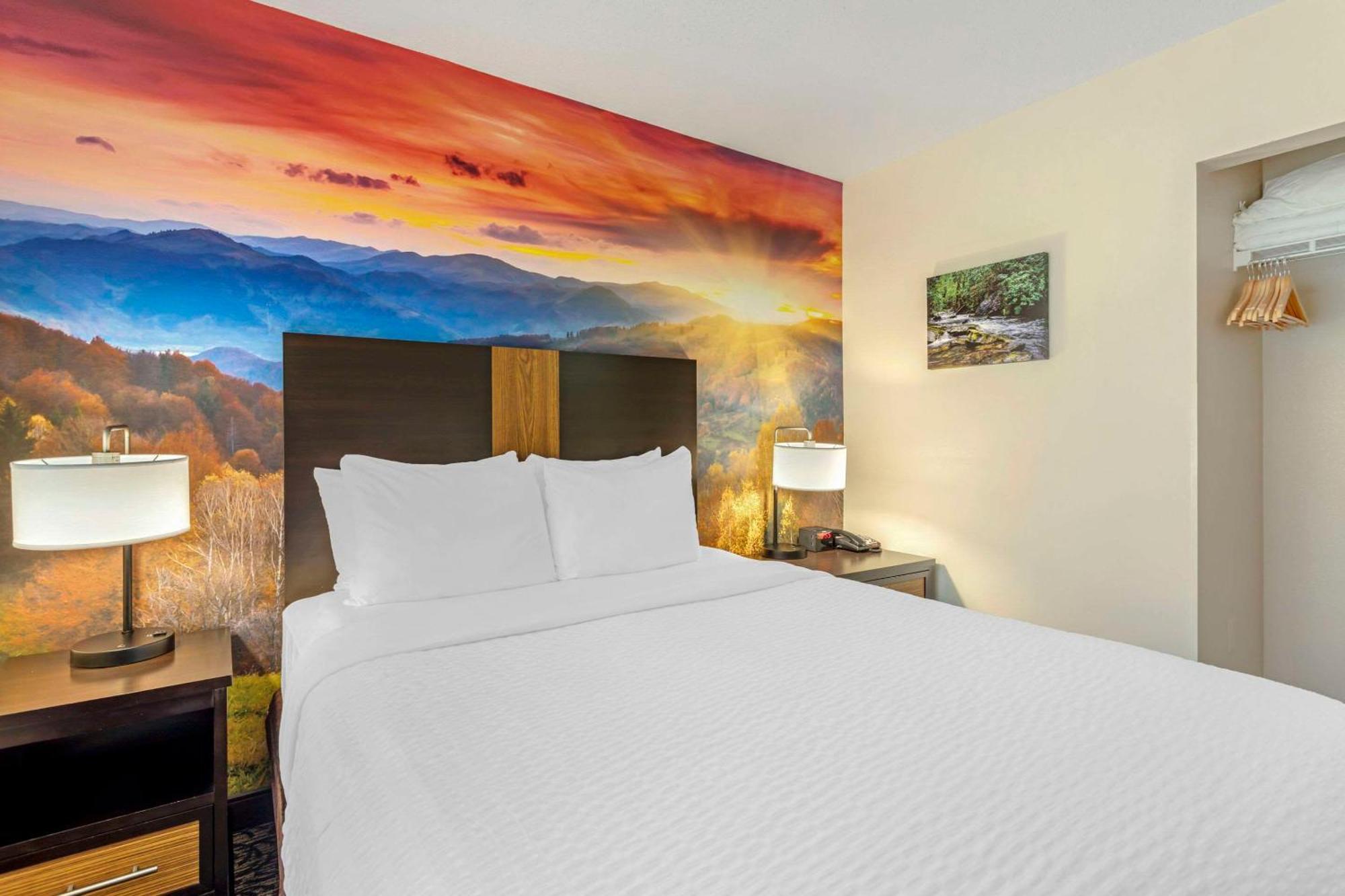 Leconte Hotel & Convention Center, Ascend Hotel Collection Пиджен Фордж Екстериор снимка