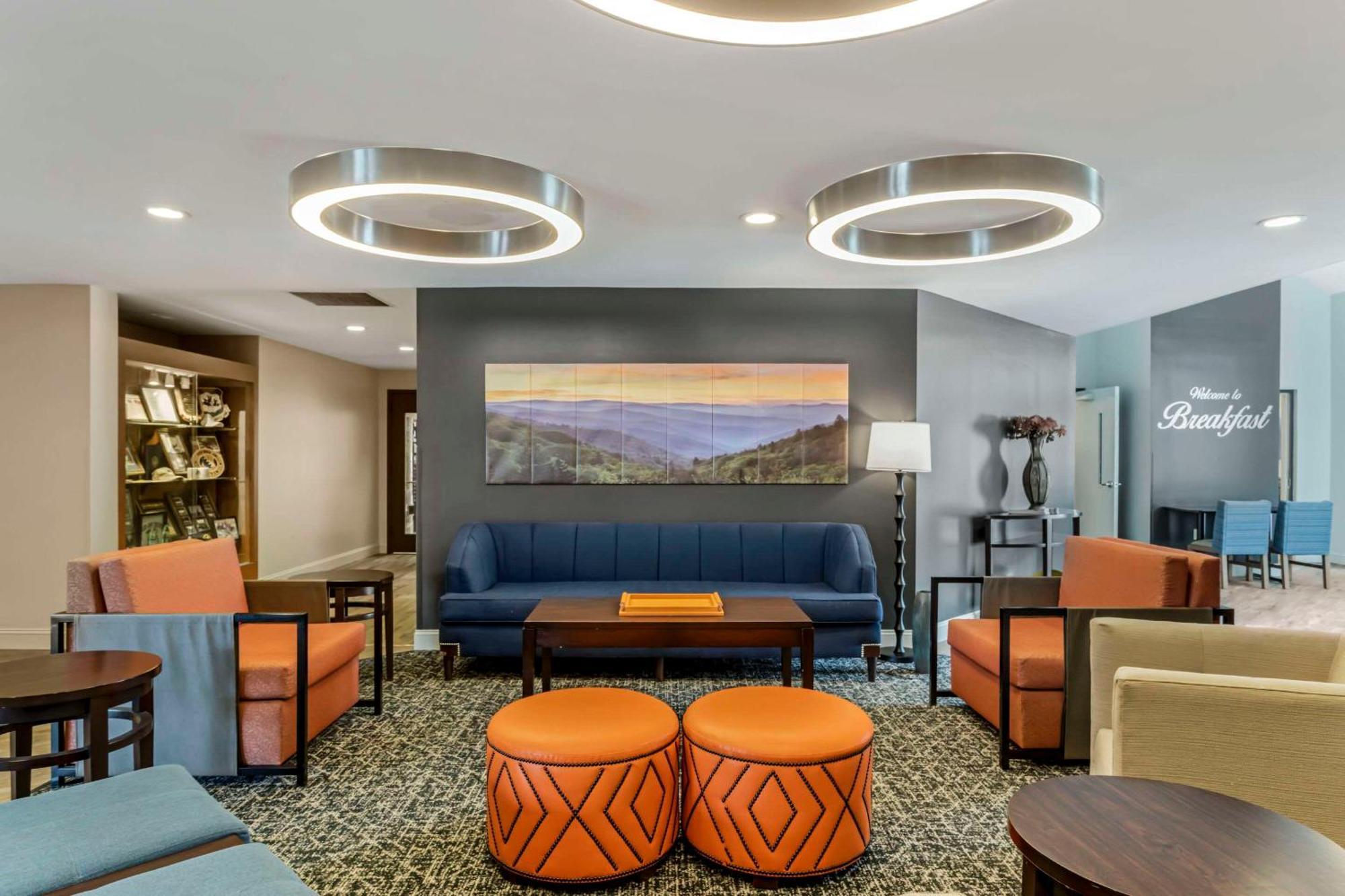 Leconte Hotel & Convention Center, Ascend Hotel Collection Пиджен Фордж Екстериор снимка